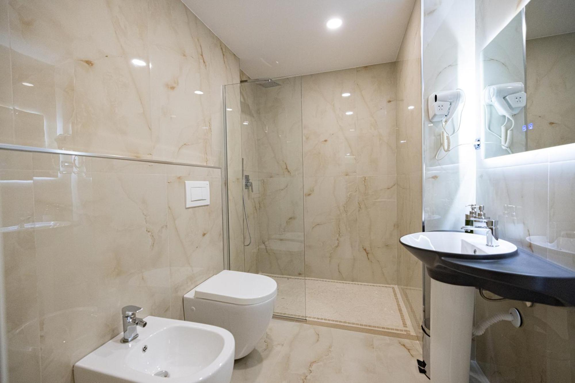 Green Boutique Hotel Vlorë Extérieur photo